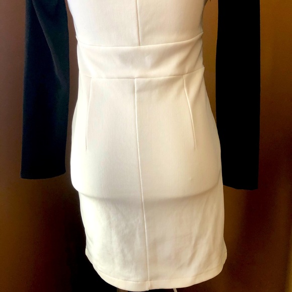 Long sleeve Colour Block Dress - Picture 7 of 8